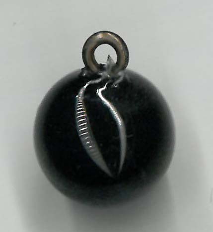 ROUND PEARL BUTTON - SIZE 12 - BLACK